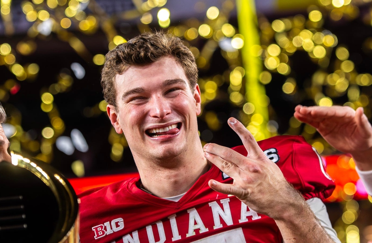 Fernando Mendoza Is A LinkedIn Savant, Immediately Updates Profile After Title