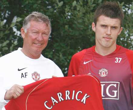 Michael-Carrick-signs-for-Manchester-United