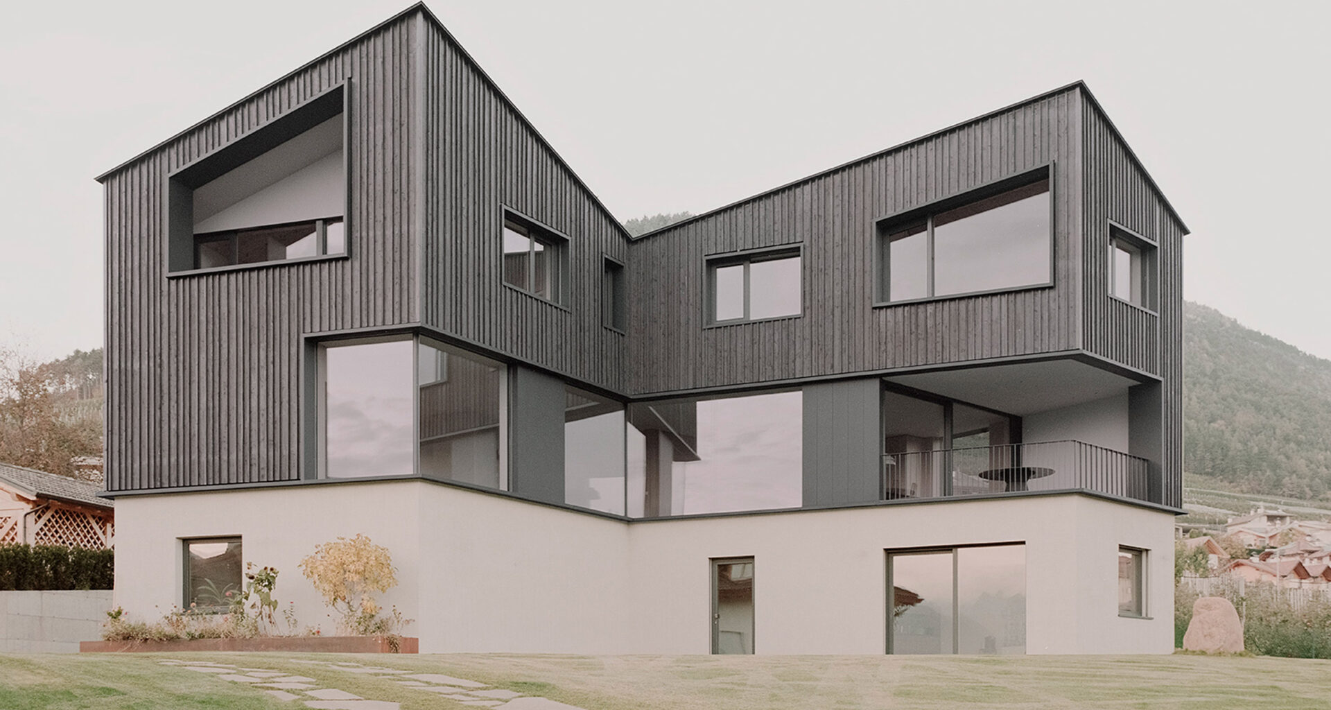 Hometown House by MoDusArchitects