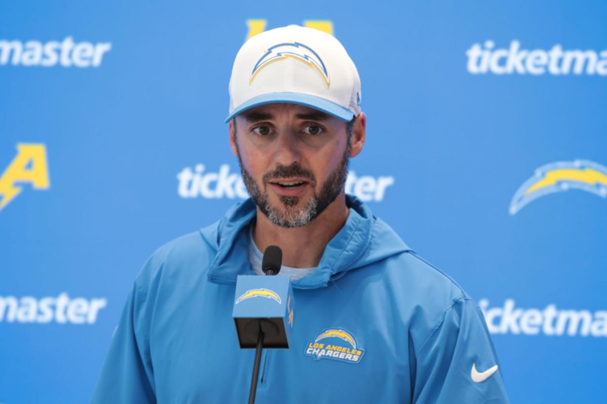 Ravens hire Jesse Minter to replace John Harbaugh as their next head coach