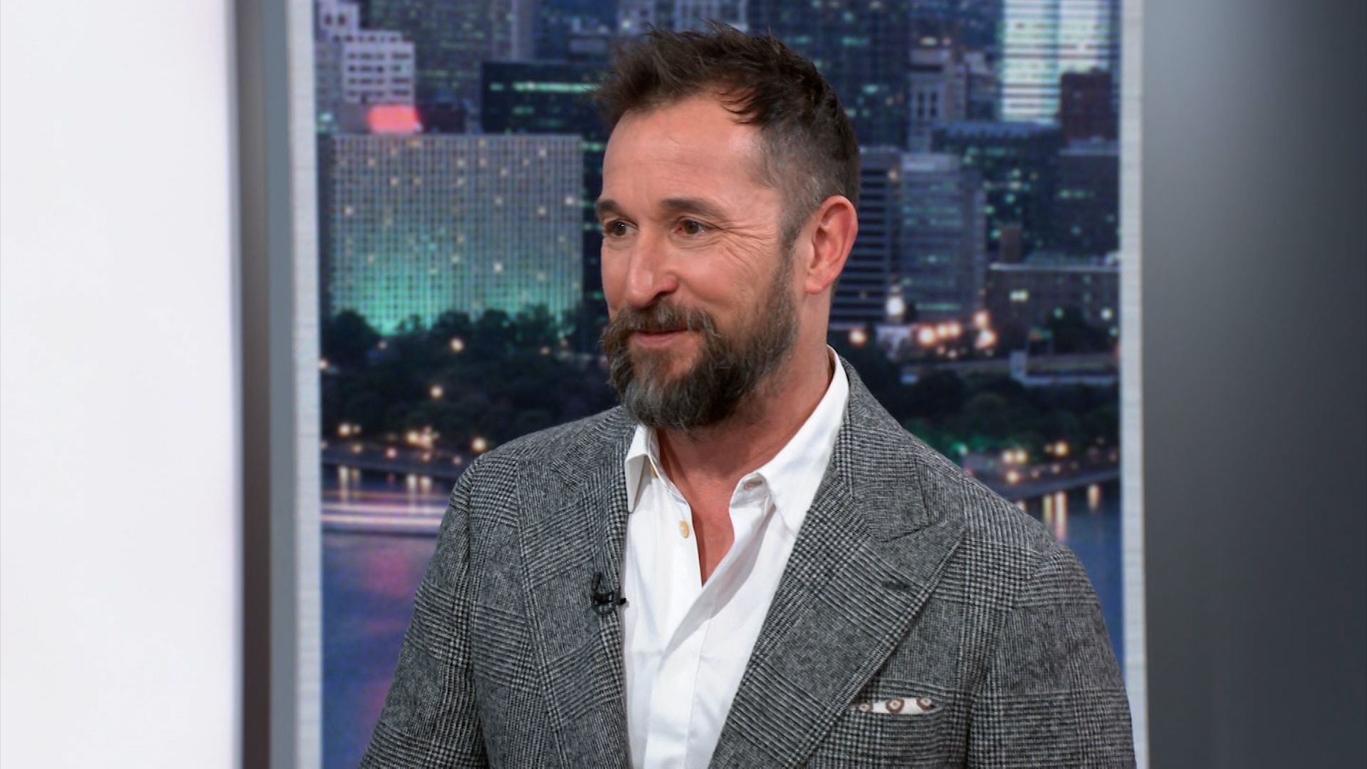 noah wyle thumb 1.jpg