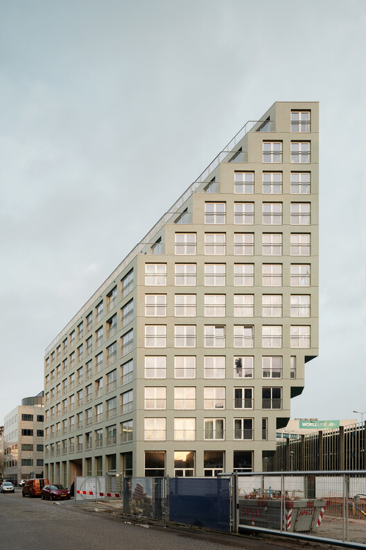 Octavia Hill / Studioninedots - Exterior Photography