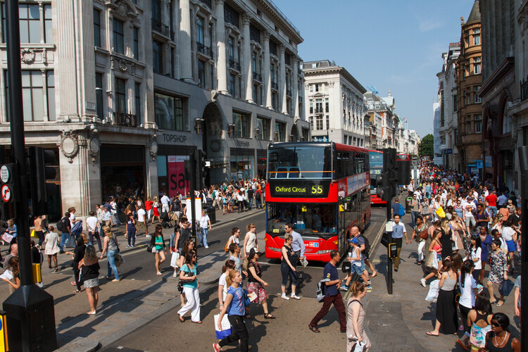 From London to Houston: Four Ongoing Pedestrianisation Initiatives Shaping More Walkable Cities - Image 1 of 17