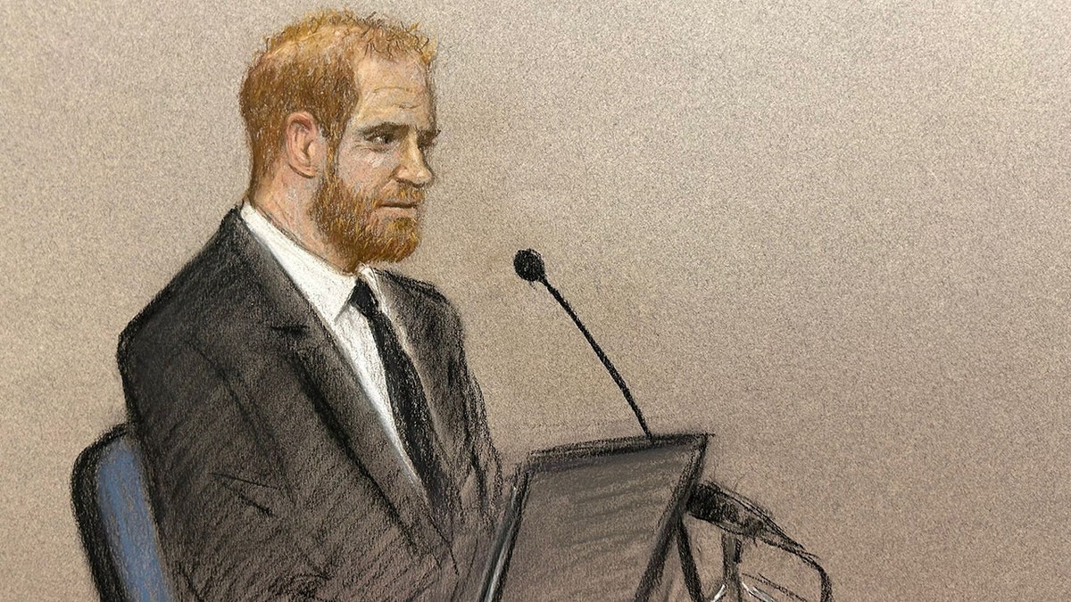 A side sketch profile of Prince Harry in court.