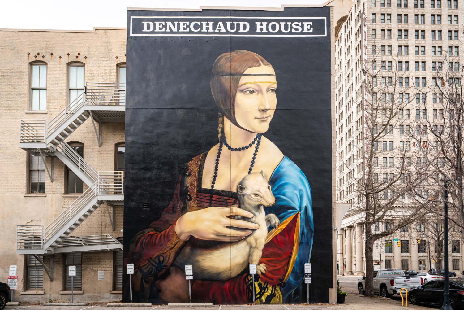Lady with an Ermine / Girl with a Pearl Earring / Mammoth Murals
