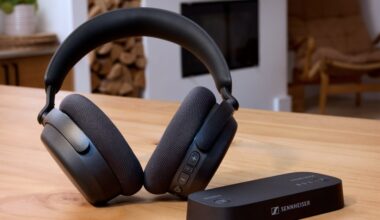 Everyone can hear your TV in their headphones using this transmitter