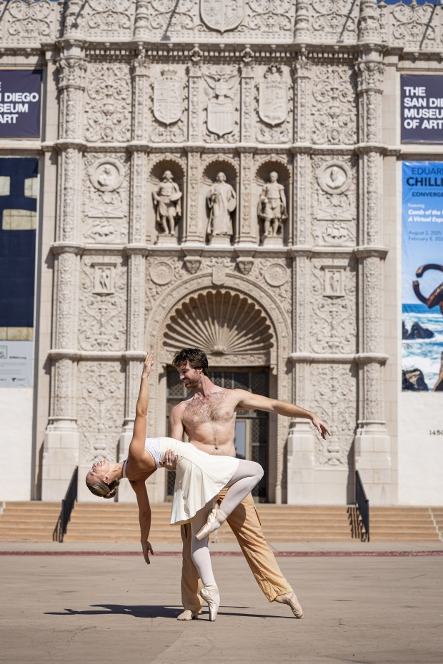 San Diego Ballet dancers Jessica Conniff and Marshall Whiteley in front of the San Diego Museum of Art in Balboa Park. The dance company is in the midst of a one-year residency at the museum. (Patricia Martinez)
