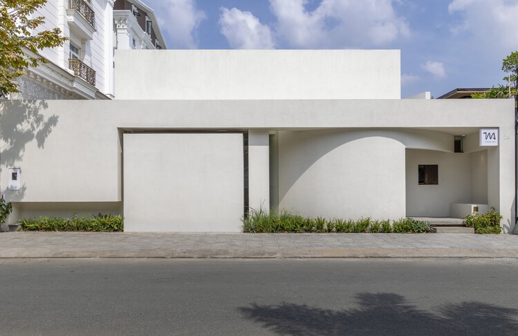 TAA Gallery  / TAA DESIGN - Image 1 of 27