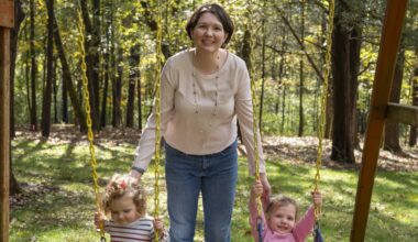 More single women in their 40s are using IVF to have children : NPR