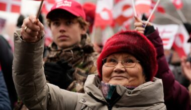 Trump hits 8 EU countries with 10% tariff over Greenland stance : NPR