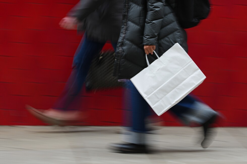 Consumer spending pushes US economy up 4.4% in third quarter, fastest in two years