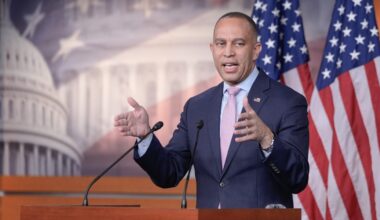 House takes step toward extending health insurance subsidies