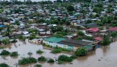 Floods in Mozambique displace more than 300,000