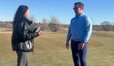 Golfers make the most of 60-degree January day