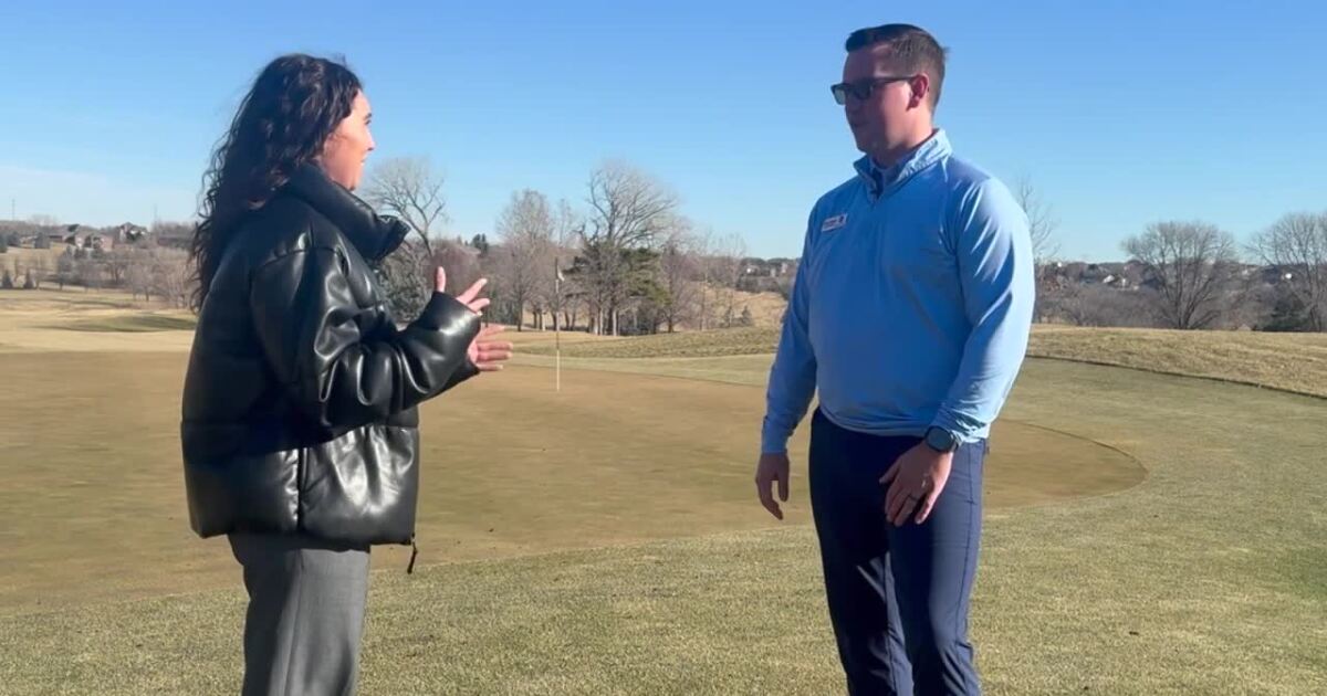 Golfers make the most of 60-degree January day