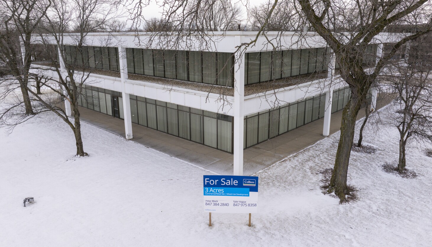 Will a vacant modernist bank in Skokie designed by SOM be razed or reused?