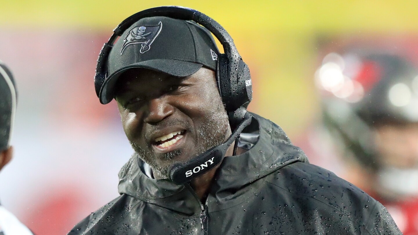 Todd Bowles says he'll be back as the Buccaneers' head coach
