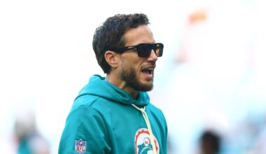 Mike McDaniel to interview with the Browns on Monday