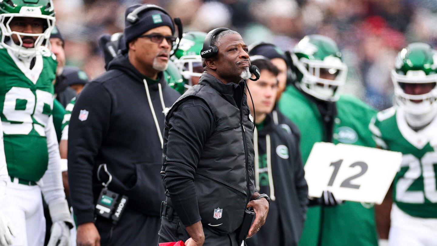 Jets will try to avoid going an entire season without an interception on Sunday