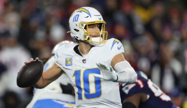 Mike McDaniel: Critical that we don't rely too heavily on Justin Herbert going above and beyond