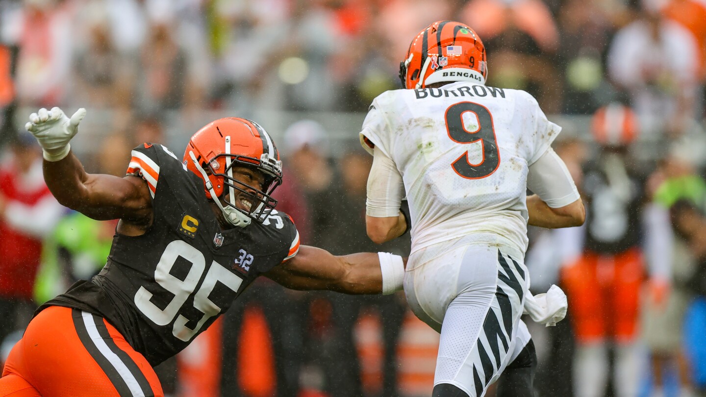 Joe Burrow: I’m not going out of my way to not let Myles Garrett get the sack record