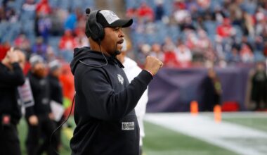 Report: Chiefs fire RB coach Todd Pinkston, have two other assistants leave