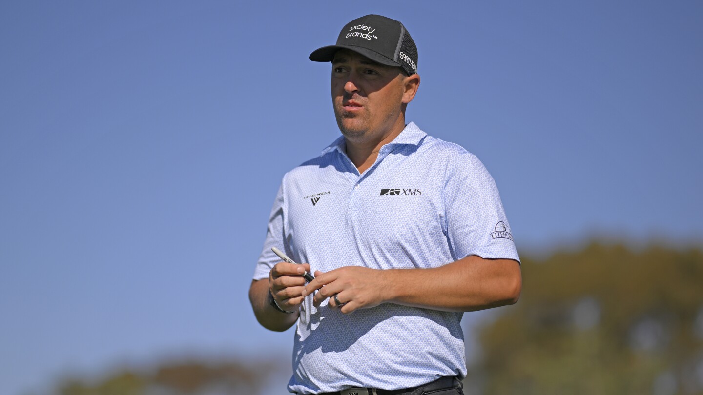 'Life's coming at us really quick': Distracted Justin Lower opens with 63 at Farmers