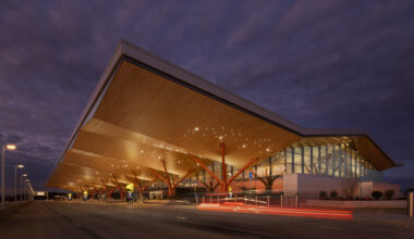 https://www.dezeen.com/2024/01/12/aecom-luis-vidal-boston-logan-airport-terminal-red-roof/