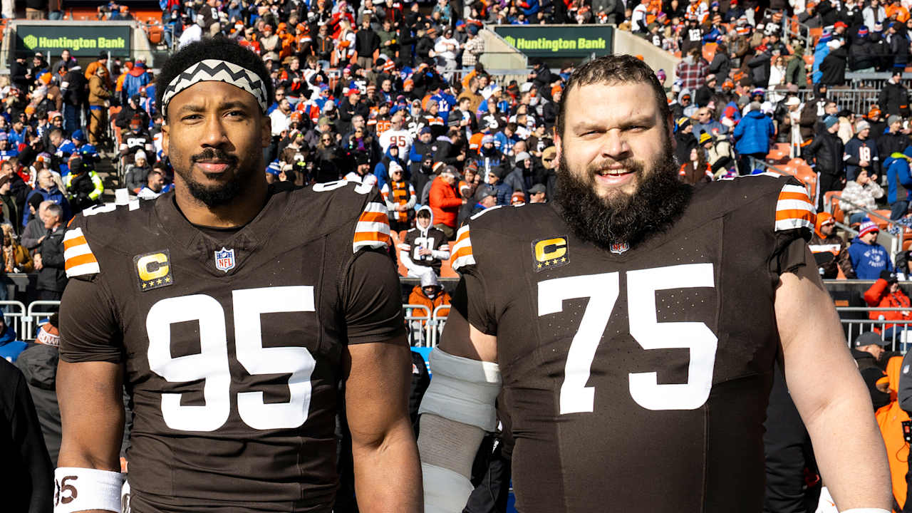 Myles Garrett and Joel Bitonio earn local PFWA awards