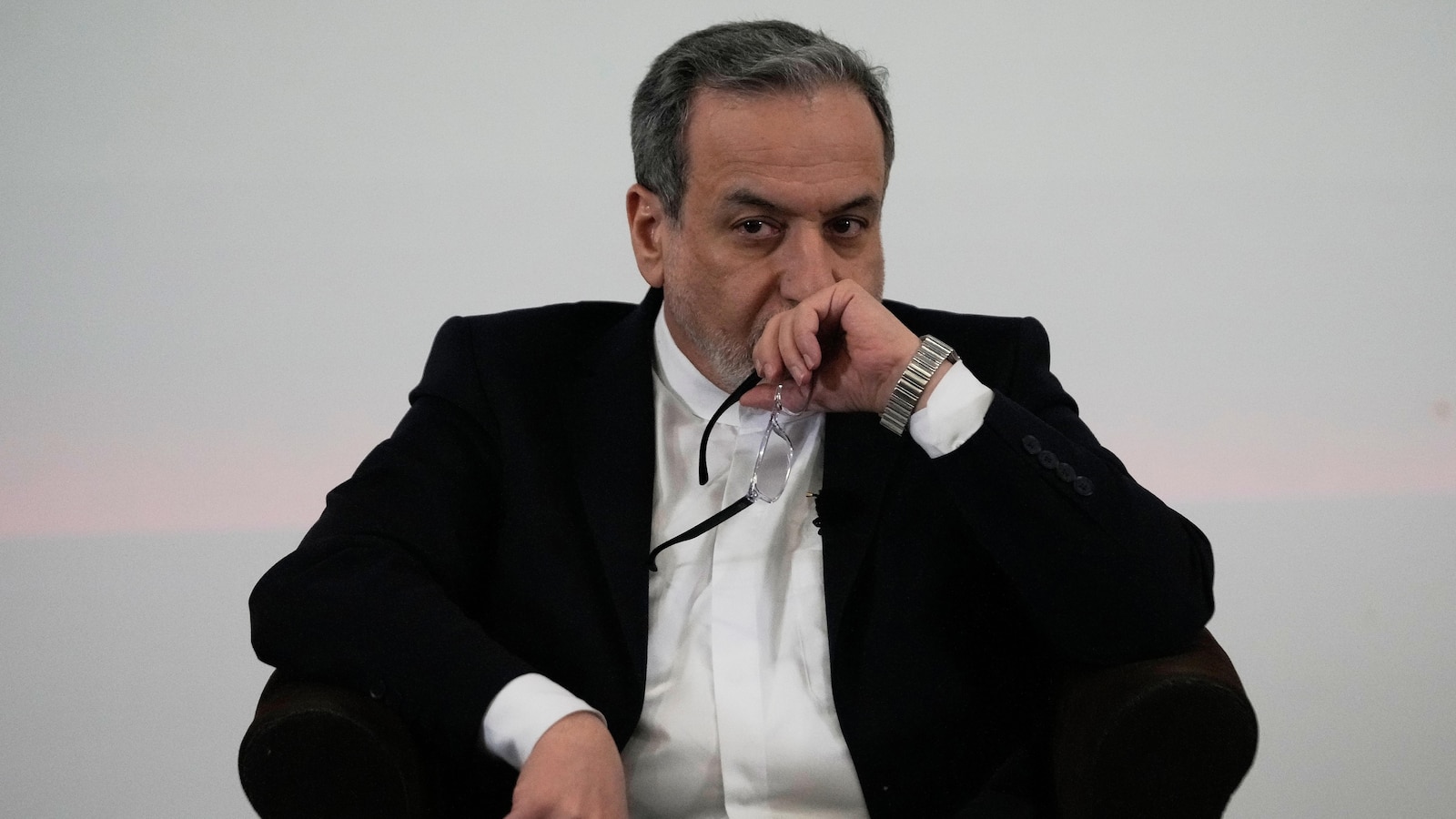 Iran's top diplomat issues most direct threat yet to US amid crackdown on protests