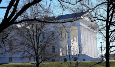 Virginia lawmakers back redrawing congressional maps, paving way for voter referendum