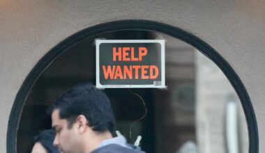 Slightly more Americans file for jobless benefits in the last week of 2025