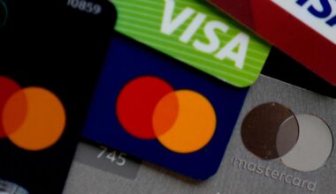 Trump pushes a 1-year, 10% cap on credit card interest rates and banks balk