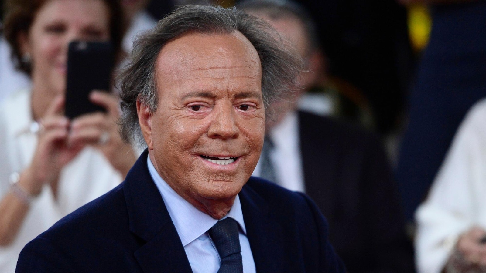 Spanish prosecutors studying allegations of sexual assault by singer Julio Iglesias