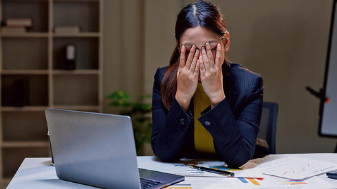 Cost of living crushes Israel’s middle class as one-third of households fail to make