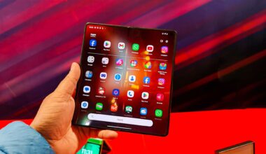 Motorola Razr Fold vs. Samsung Galaxy Z Fold 7: An unknown quantity