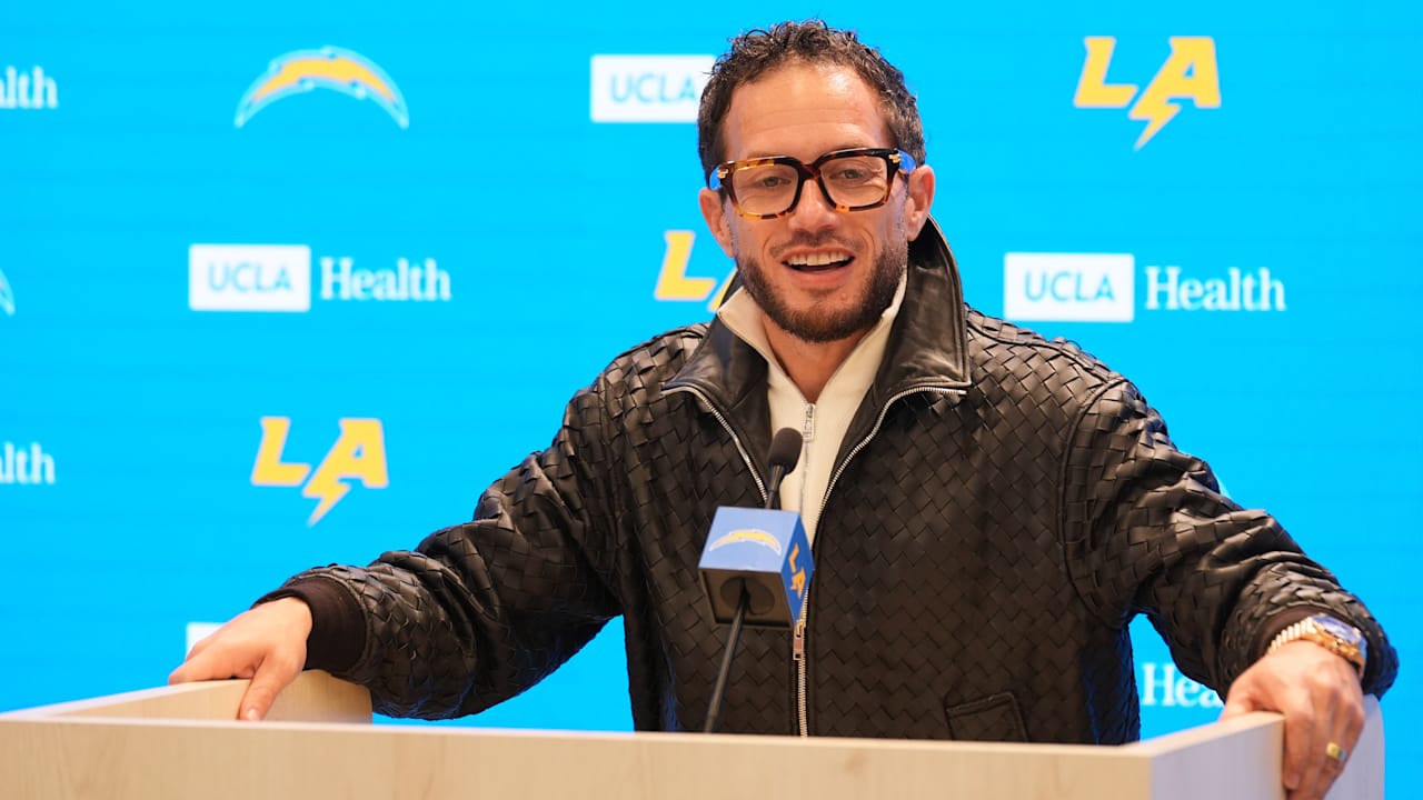 Mike McDaniel 'geeked' to work with Chargers' Jim Harbaugh, Justin Herbert: 'A hungry organization'