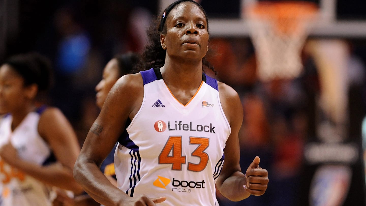 How Nakia Sanford Made Her Way To Phoenix