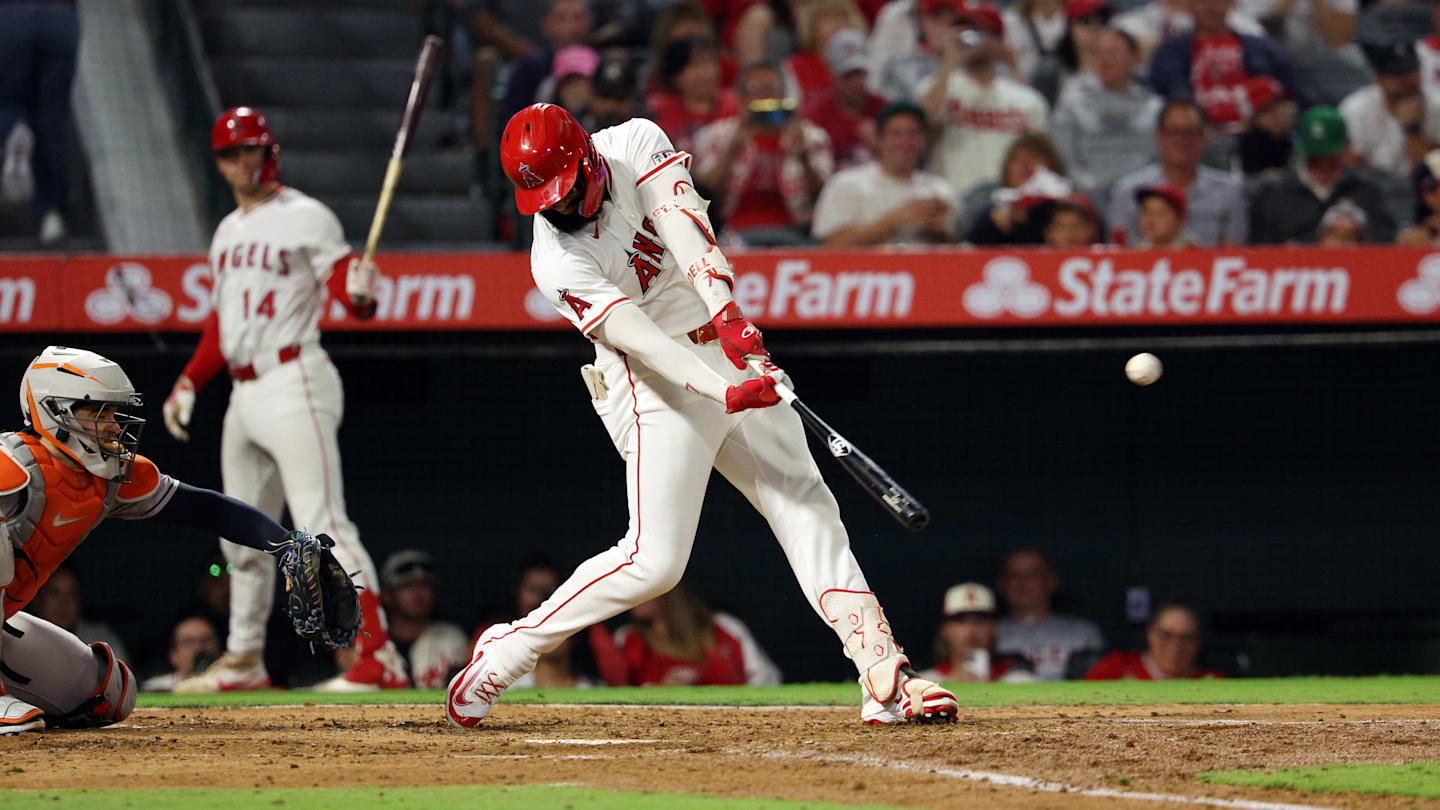 Houston Astros v Los Angeles Angels