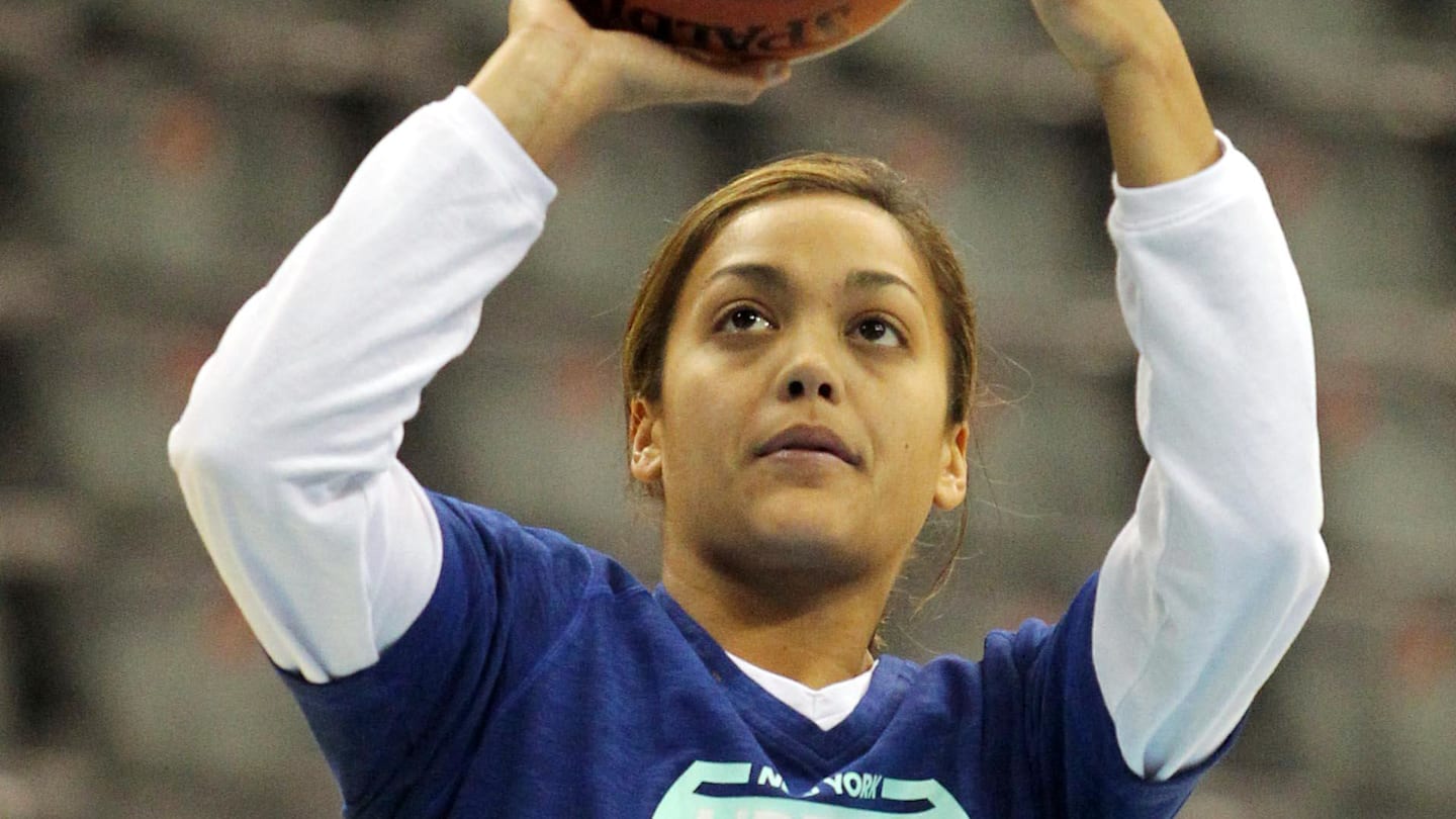 Leilani Mitchell Meets The Mercury In Her First Season