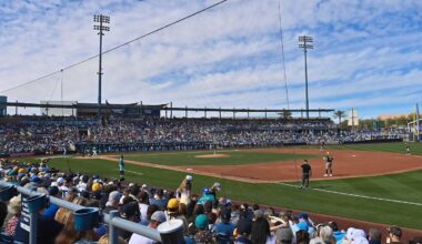 Mariners take out Reds in 14-8 Spring Training blowout