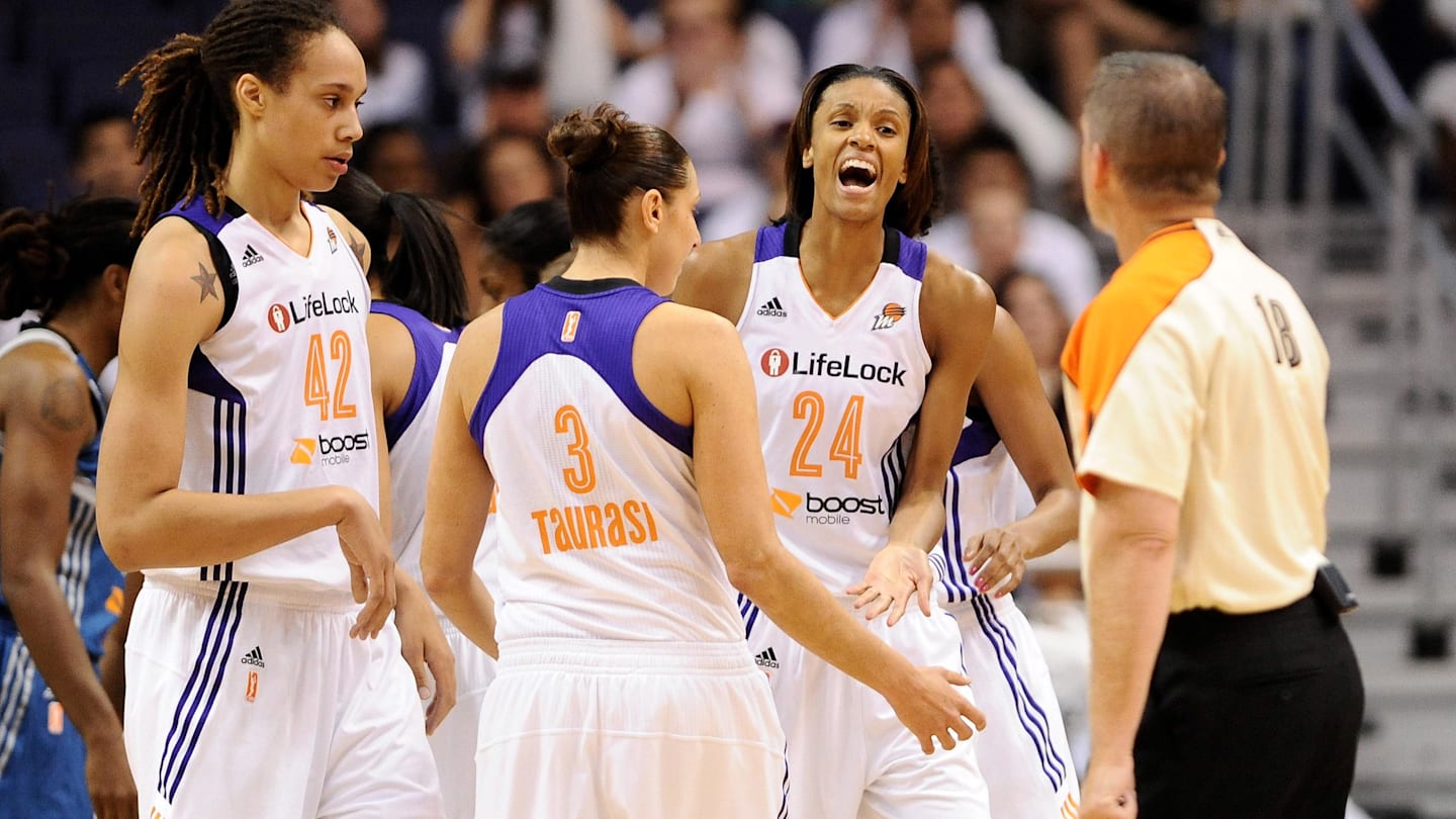 Phoenix's Stars Help Them Beat Eastern Conference Team