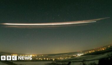SpaceX rocket fireball linked to plume of polluting lithium - BBC