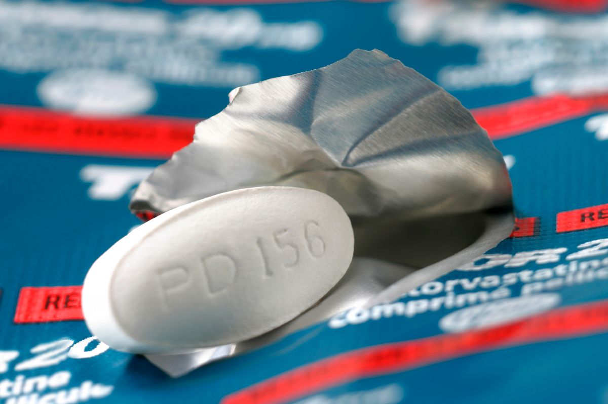 Tahor. Active Substance Atorvastatine. Therapeutical Class Hypolipemic Agent. Atorvastatin Has An Inhibitory Activity On An Enzyme Hmg Coa Reductase That Intervene In The Intracellular Synthesis Of Cholesterol. This Drug Is Prescribed In The Treatment Of Hypercholesterolemia. (Photo By BSIP/UIG Via Getty Images)