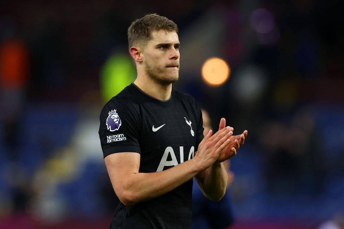 Tottenham boss Thomas Frank will be hoping to have Micky van de Ven back fit to face Manchester City in the Premier League on Sunday