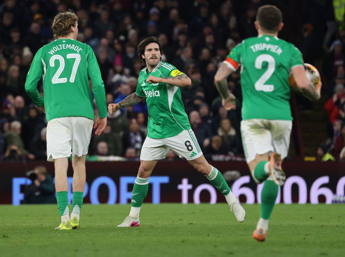 Newcastle's Sandro Tonali celebrates his first goa