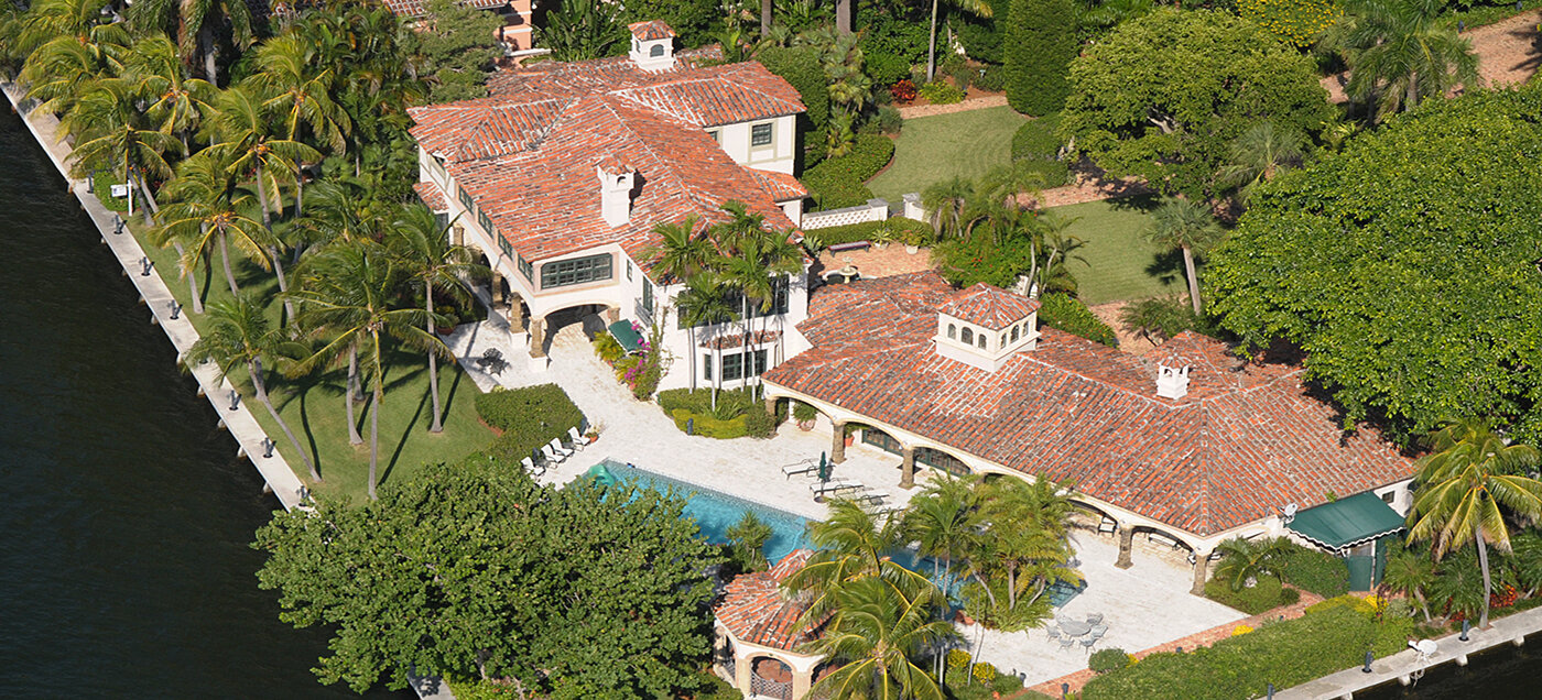 U.S. Luxury Home Prices Outpaced the Broader Market in 2025