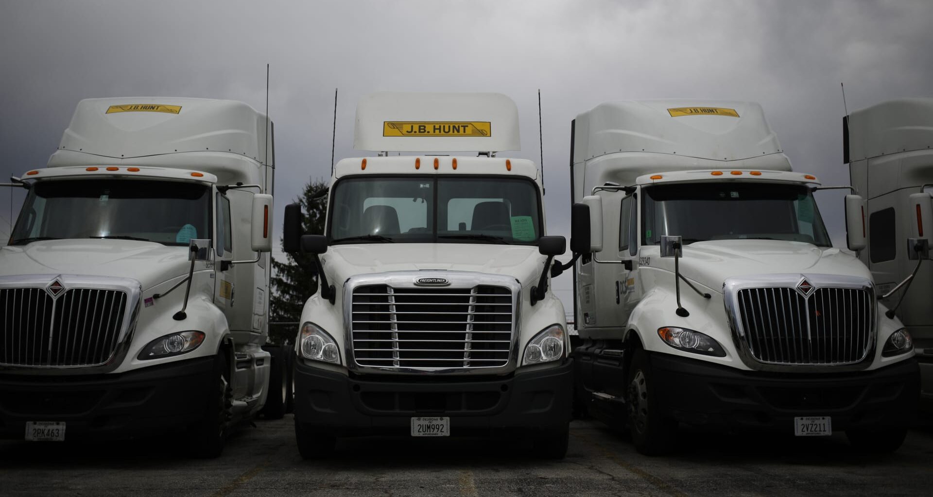 Trucking and logistics stocks drop on release of AI freight scaling tool