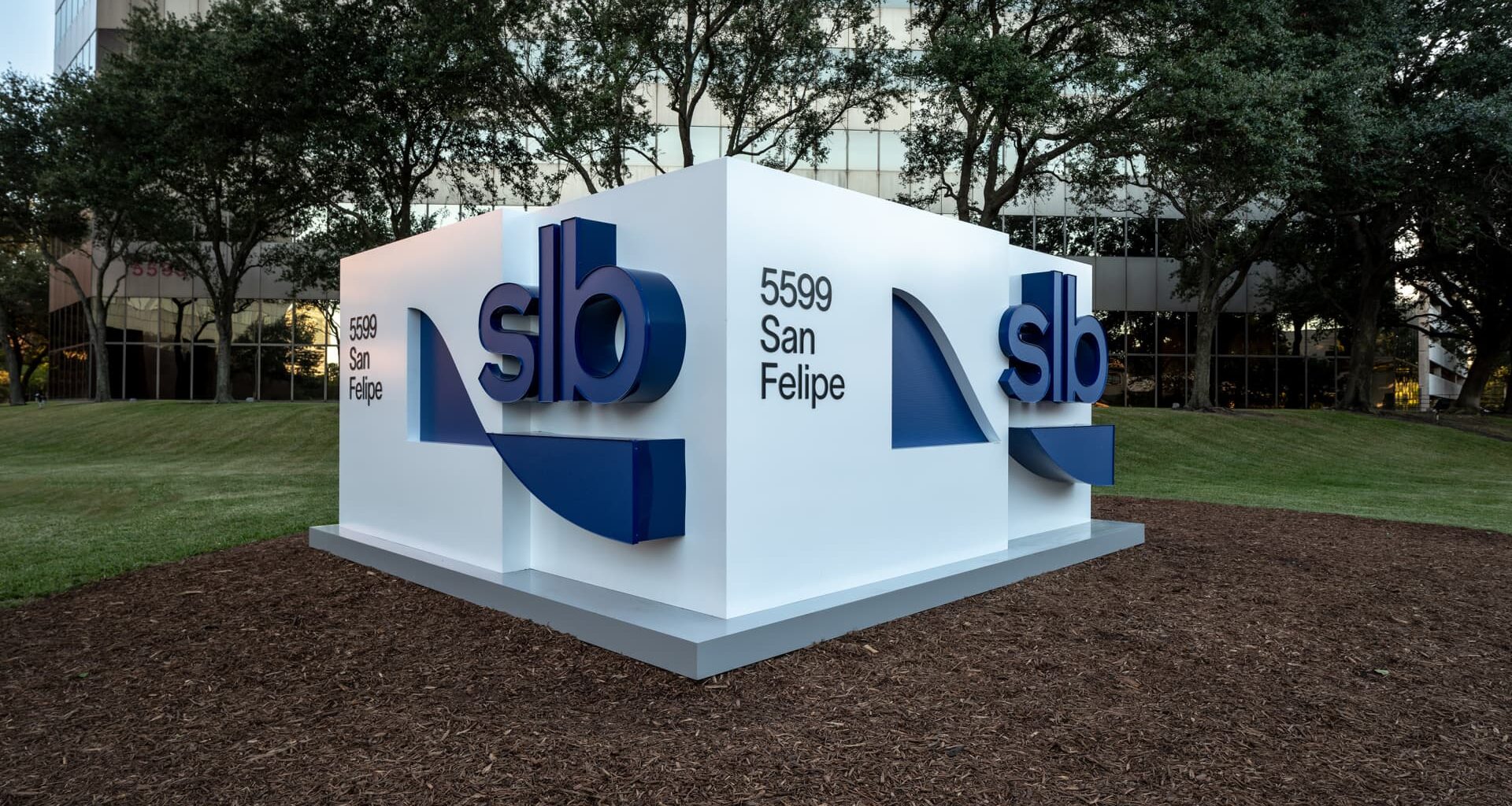 Top analysts suggest these 3 dividend stocks for stable income