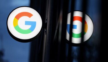 Nearly a thousand Google workers sign letter urging company to divest from ICE, CBP